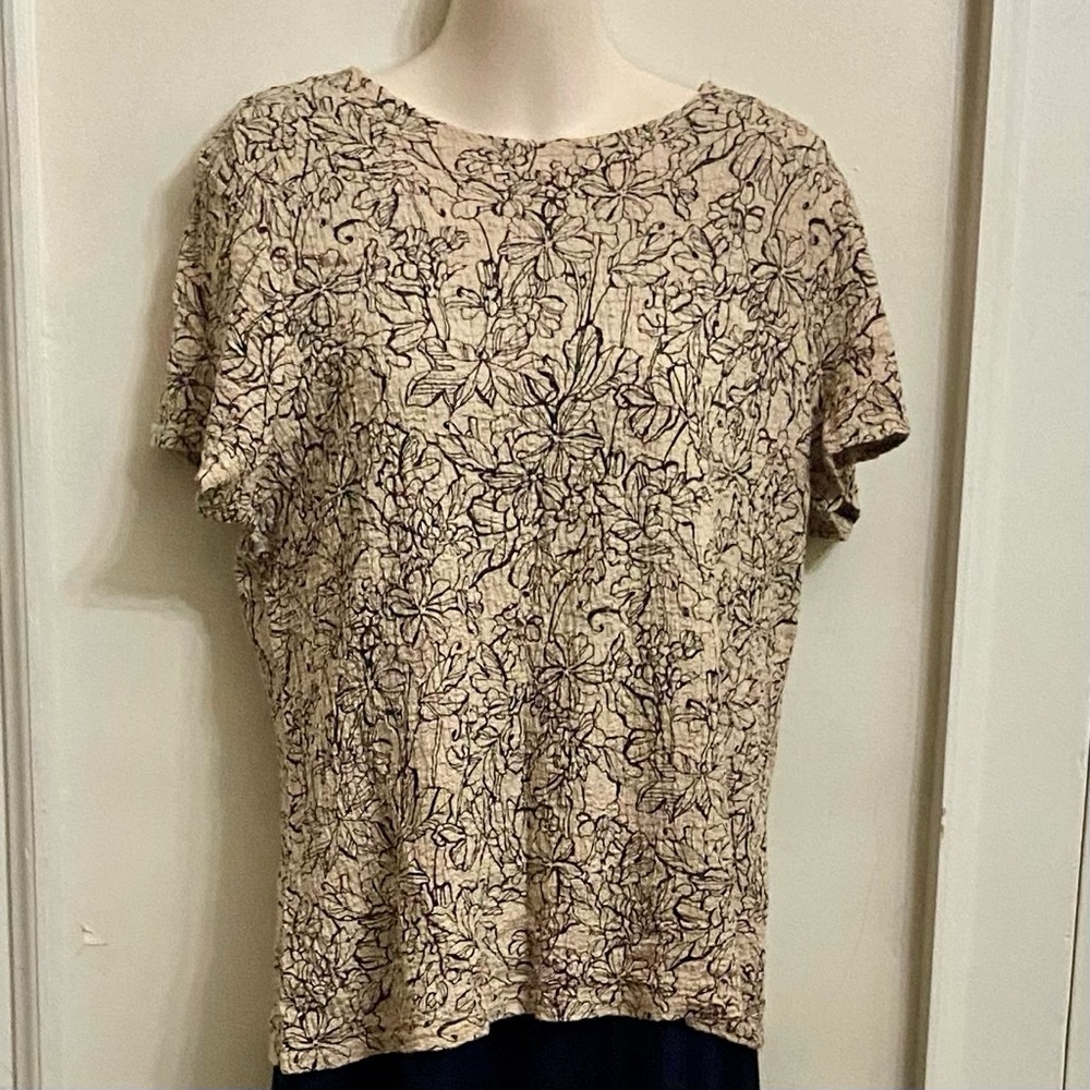 Croft and Barrow  Beige and Black Floral Short Sleeves Blouse  (L)